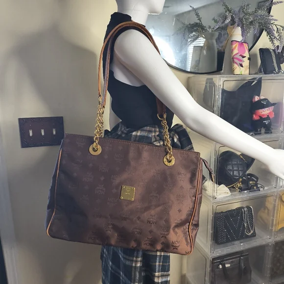 MCM Vintage Large Visetos Monogram Chain Tote Bag – Brown Nylon & Gold Hardware - Picture 7 of 13